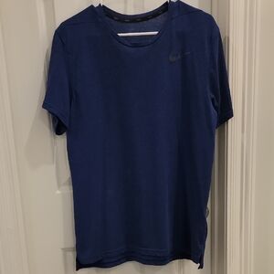 Nike Men's Blue T-Shirt